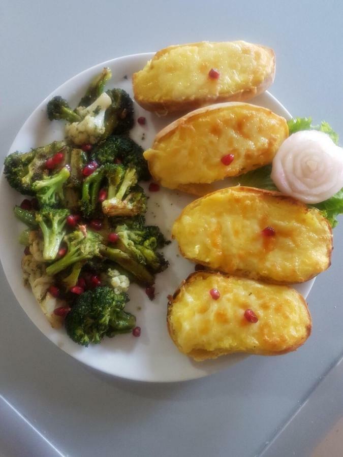 Ralina Restaurant And Hotel Davalinskiy Tsemzavod Екстериор снимка