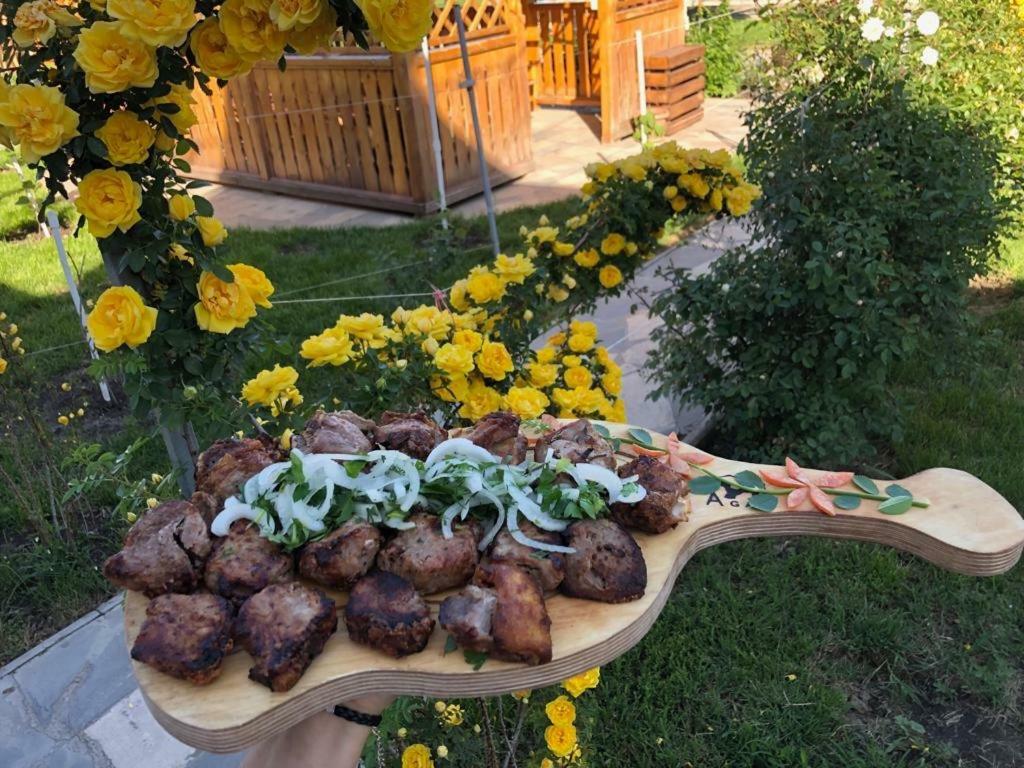 Ralina Restaurant And Hotel Davalinskiy Tsemzavod Екстериор снимка